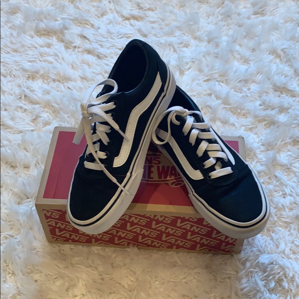 Vans Ward sneakers! Size 5